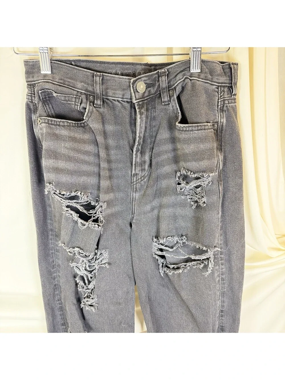 American Eagle Mom Jeans Black/Gray Denim Jeans Cotton Distressed Size 4 Reg